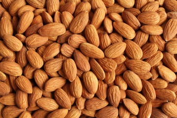 Organic Almonds Natural 25 kg