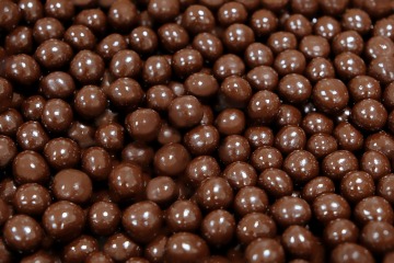 Hazelnuts in milk chocolate 5 kg